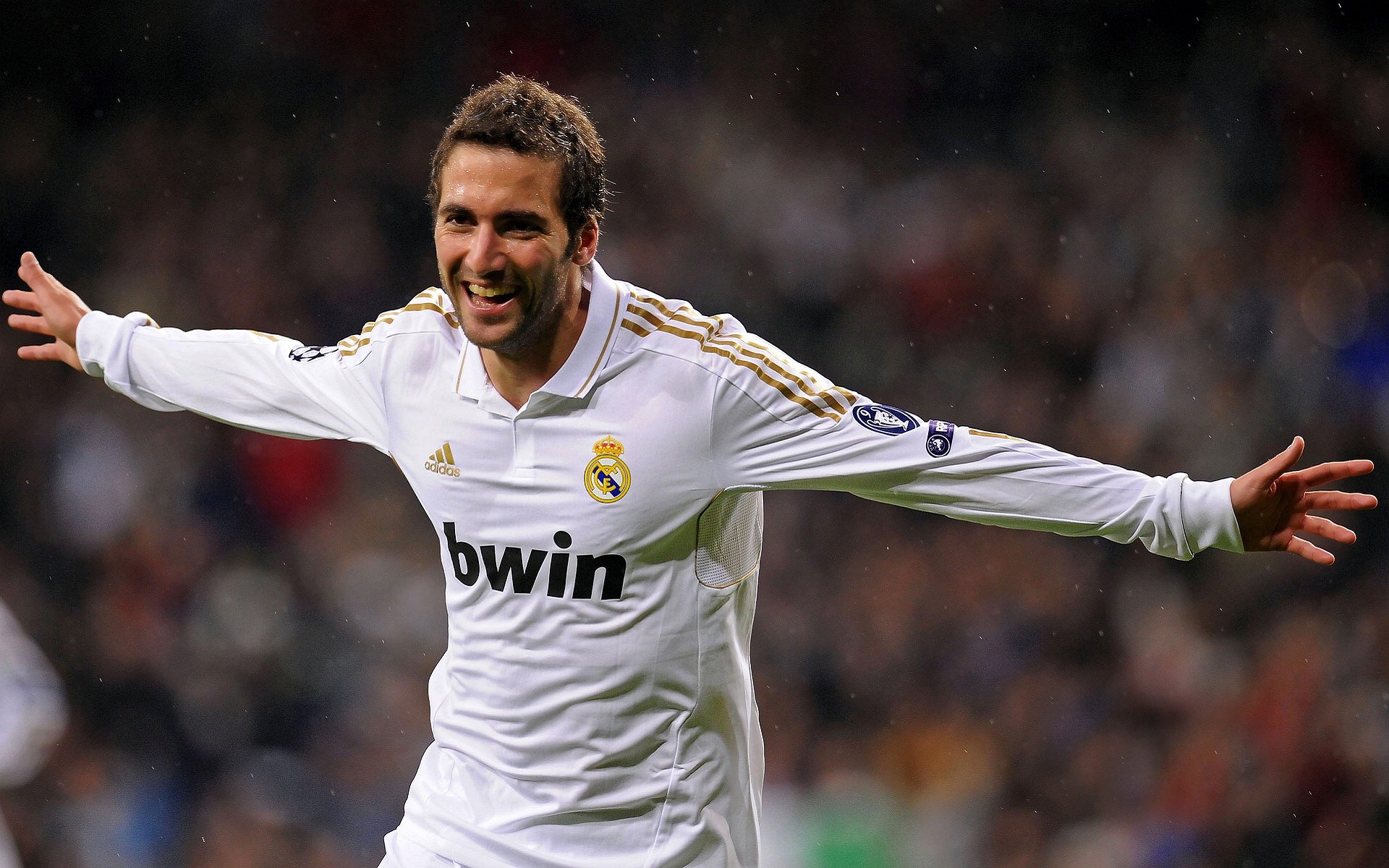 埃弗顿控球占优，古迪逊公园盼逆袭，埃弗顿迪涅